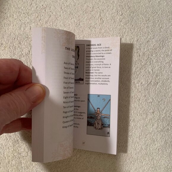CLASSIC DESIGN RYDER WAITE TAROT CARDS WITH GUIDE BOOK - Picture 4 of 4